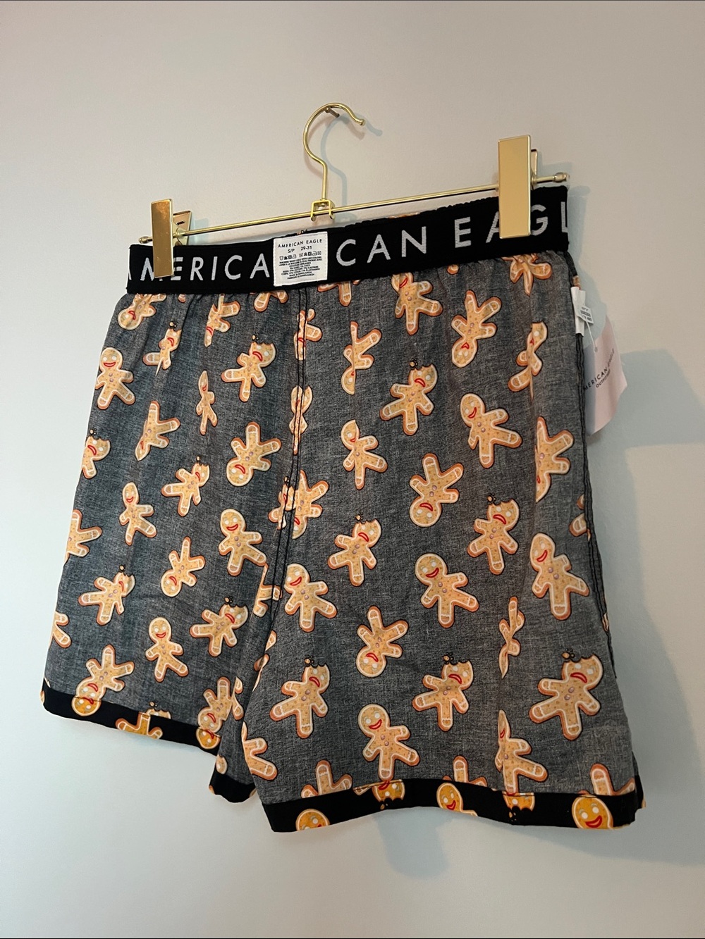 American Eagle Outfitters | Black Shorts with Gingerbread NWT Print Sz S (29-31) - Picture 14 of 16